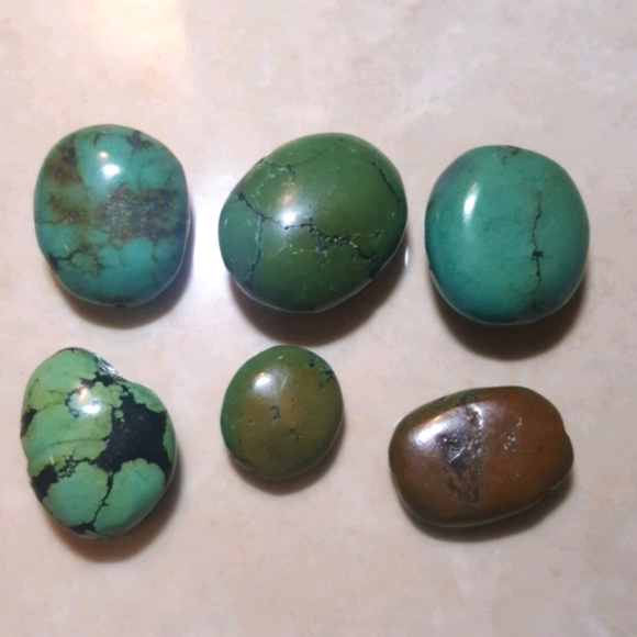 6 drilled real turquoise beads - Picture 2 of 8